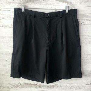 NIKE GOLF FITDRY Pleated Black Shorts 38